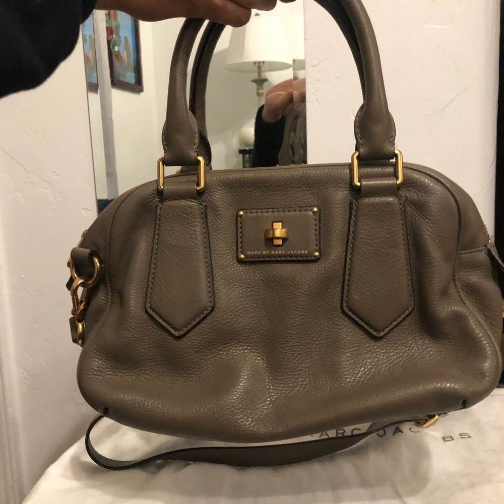 Marc Jacobs taupe crossbody bag.